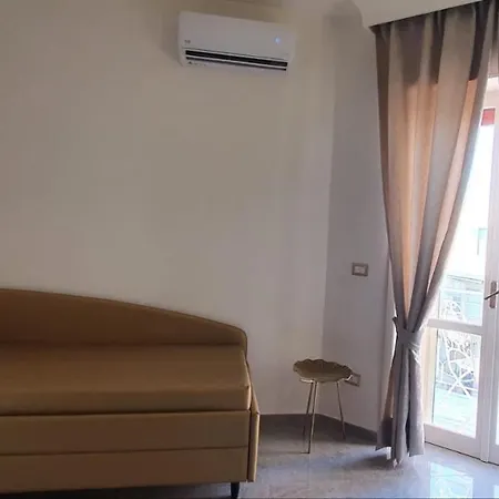 Gold Apartment *