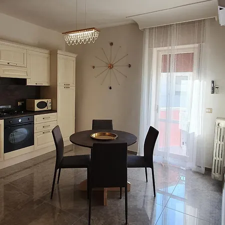 Gold Apartment