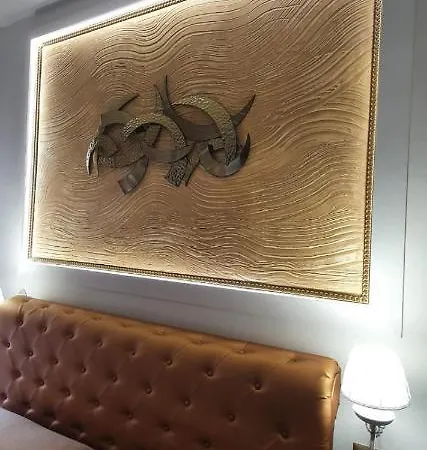 Gold Apartment *